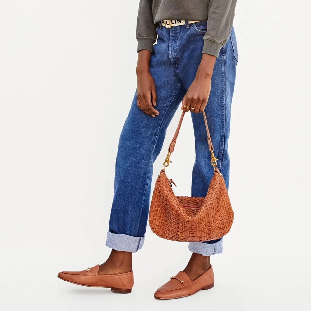 Clare V. Woven Moyen Messenger - Picture 4 of 11